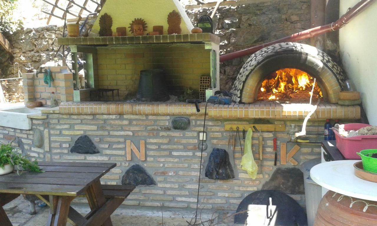 Kalogirou Stone House Apartment Limnionas  Exterior photo